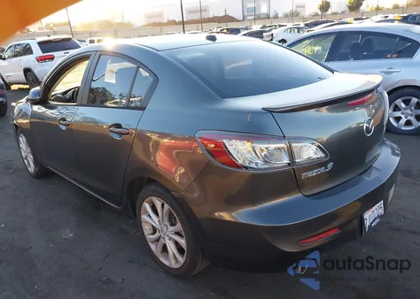 2011 Mazda Mazda3 S Grand Touring z USA, uszkodzony, nr VIN JM1BL1W58B1405495